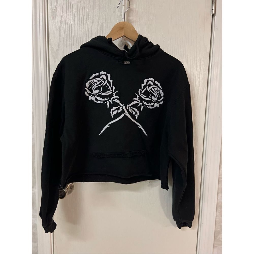 DTC Cropped Hoodie 